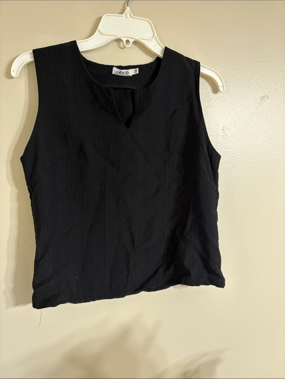Sleeveless Black V-Notch Women's Top